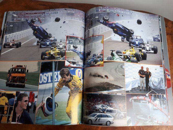 Livre sur les voitures Formule 1