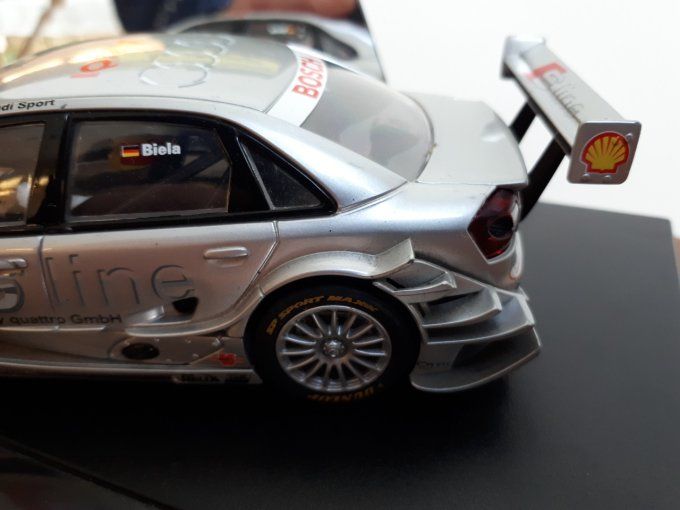 Voiture de course Audi A4 DTM Scalextric en boite 