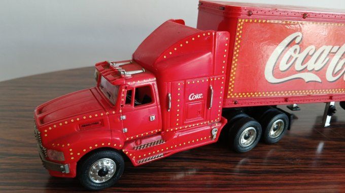 camion coca cola lumineux 43 cm