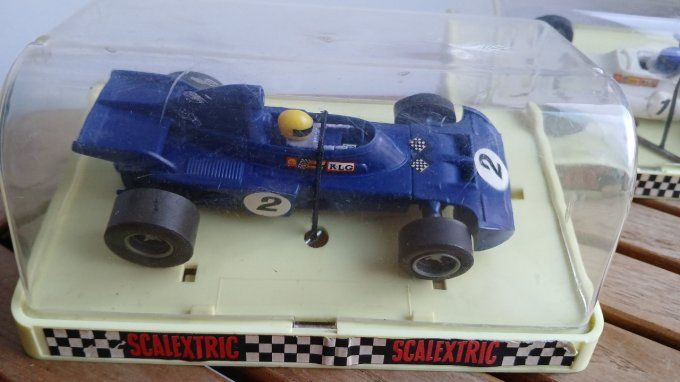 voiture F1 de course circuit scalectric