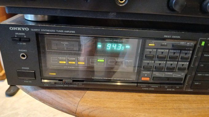 amplificateur Onkyo TX27 