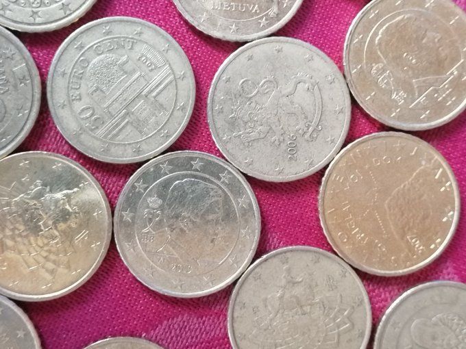 lot de 53 pièces de monnaie 0.50c euro cent