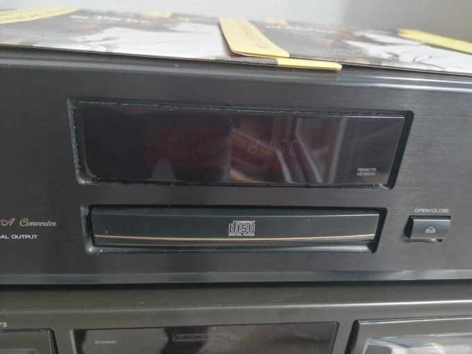 Akai CD 29 player CD