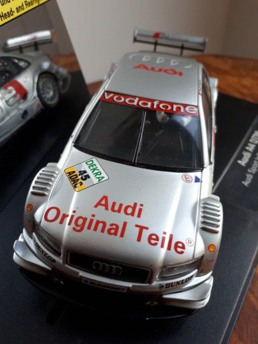 Voiture de course Audi A4 DTM Scalextric en boite 