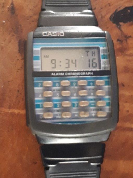 Montre calculatrice vintage Casio