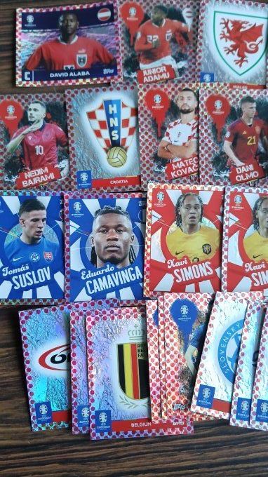 TOPSS SPECIAL STICKER VARIANTE CADRE POIS ROUGE euro 2024