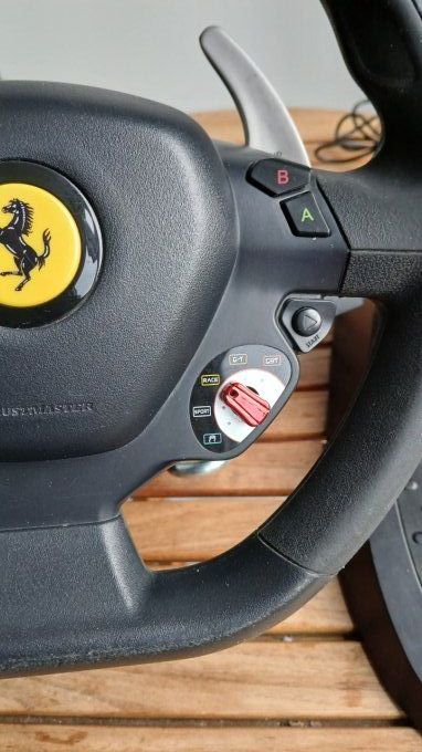 volant xbox ferrari 458 W thrusmaster