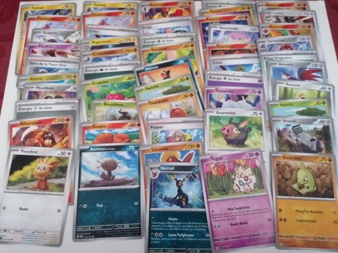 Lot par 50 carte Pokemon