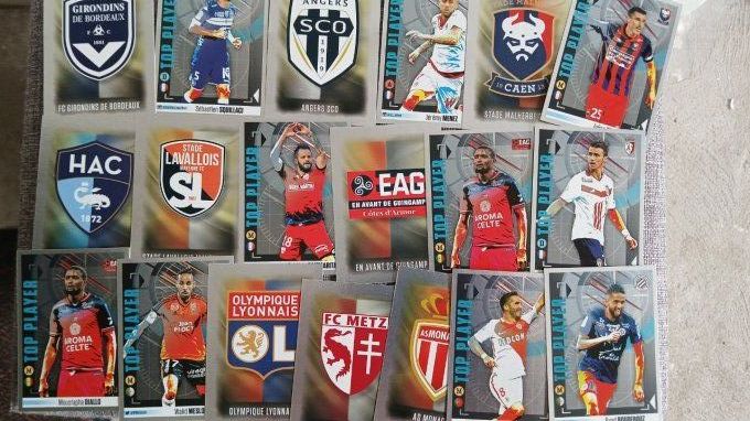 Panini Foot 2016  ecusson brillante rare au choix