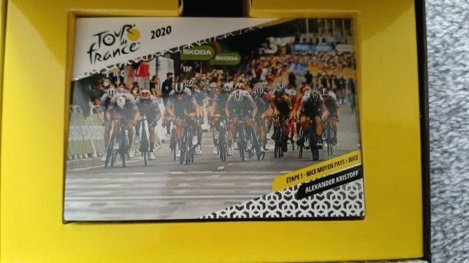 panini pak essentiel  25 carte tour de france 2020