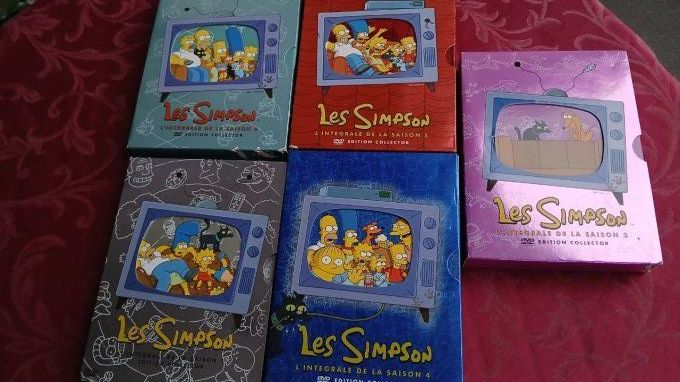 dvd serie 1 à 5  simpson 