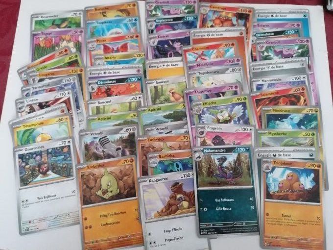 Lot par 50 carte Pokemon