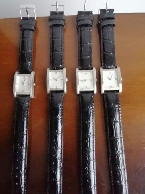 4 montres dame Delys