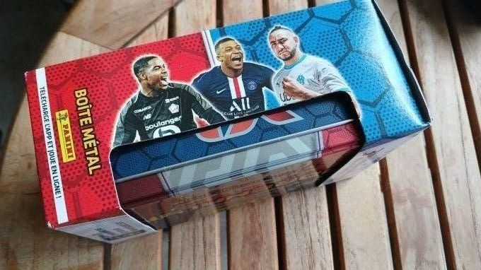 panini box adrenalyn 2020-21-  box metal de 8pochette +3 limited